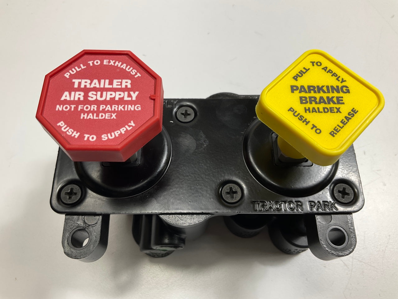 Haldex KN20615 Dual Manifold Dash Valve, 1/4'' NPT Ports  MV2