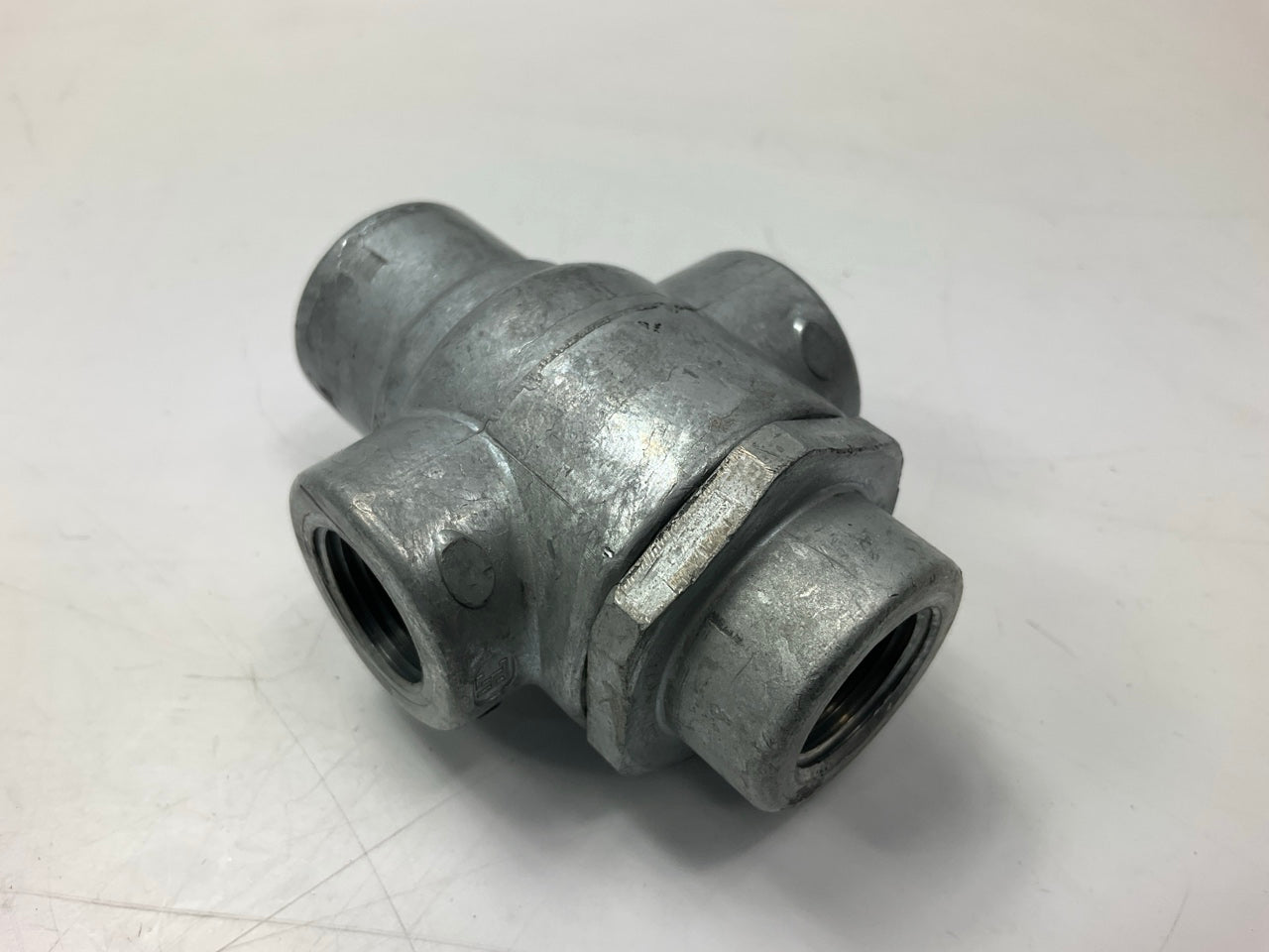 Haldex KN25110 Shuttle Type Two-Way Check Valve, 3/8'' Female NPT
