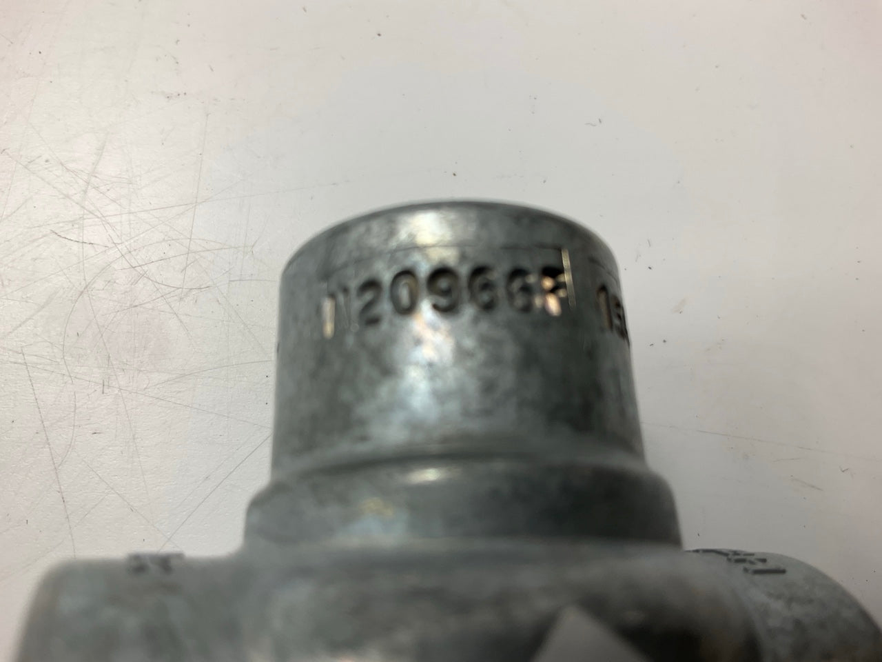 Haldex KN25110 Shuttle Type Two-Way Check Valve, 3/8'' Female NPT