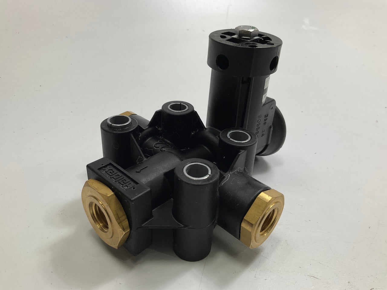 Haldex KN27000 Height Leveling Control Air Valve Kit Replaces Meritor R3013222