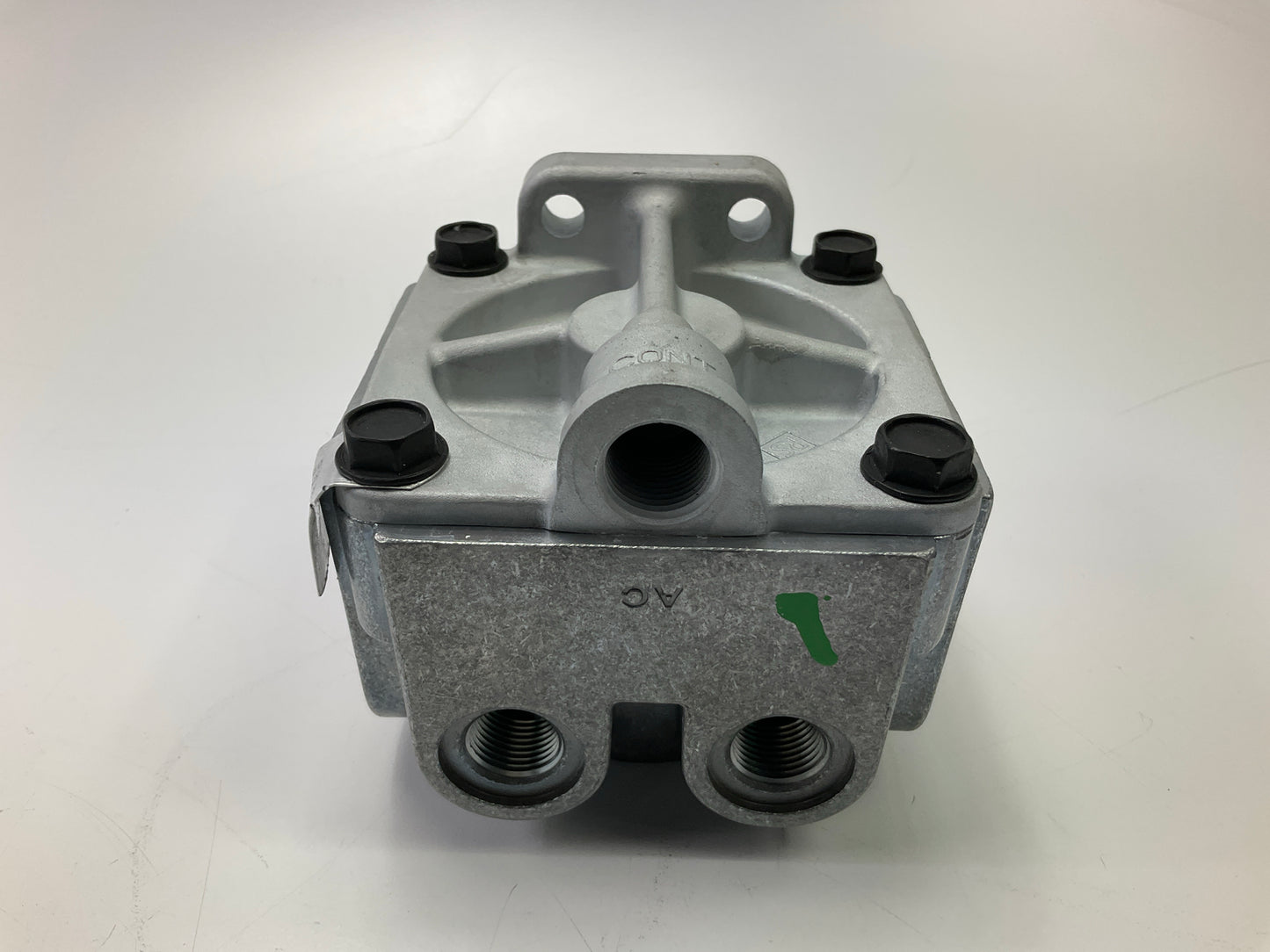 REMAN. Haldex KN28085X Four Port Relay Valve, 3/8'' Delivery, 1/2'' Supply N30096P