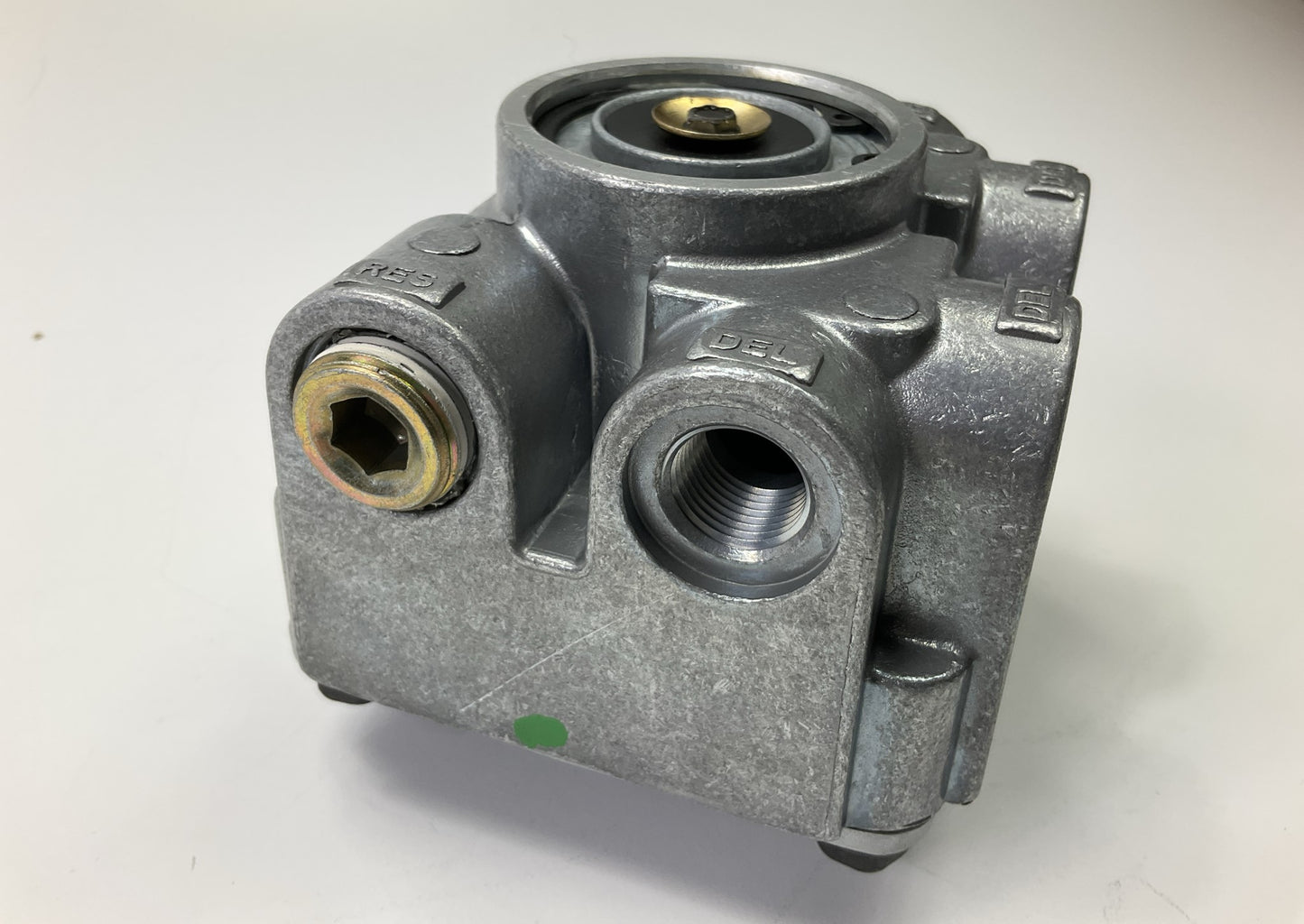 REMAN. Haldex KN28085X Four Port Relay Valve, 3/8'' Delivery, 1/2'' Supply N30096P