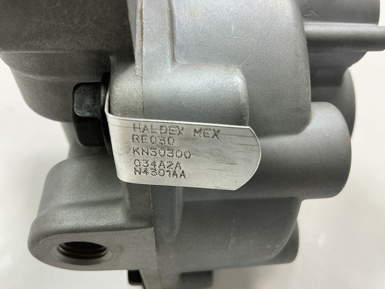 Haldex KN30300 Emergency Air Brake Relay Valve For Pre-121 Trailers, Dollies