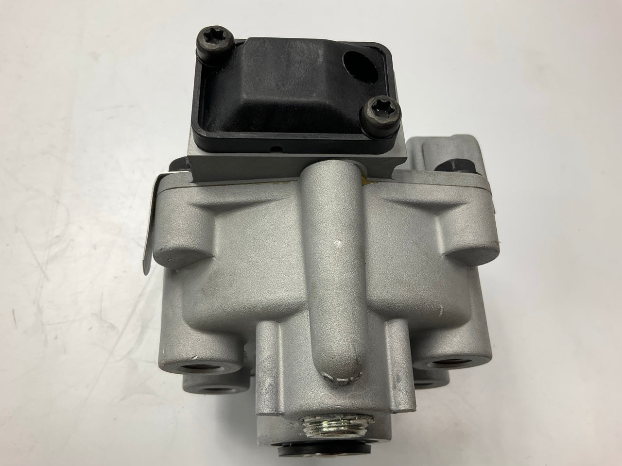 REMAN. Haldex KN30300X Emergency Relay Valve For Pre-121 Trailers, Dollies