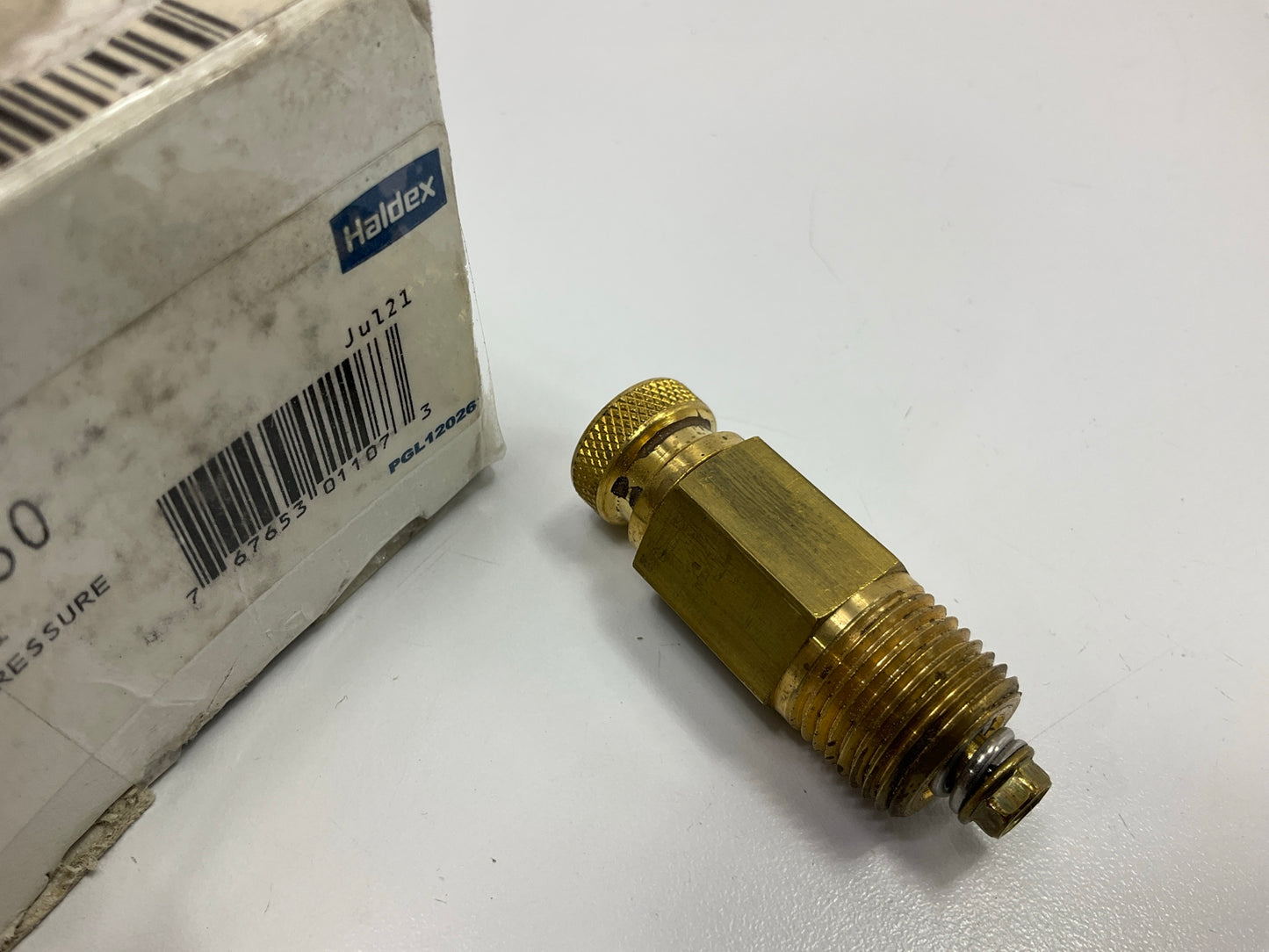 Haldex KN31450 Air Brake Pressure Relief Protection ''Pop Off''  Valve, 150 PSI