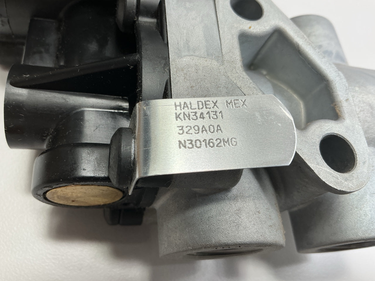 Haldex KN34131 Tractor Protection Valve Replaces Wabco 9348990660