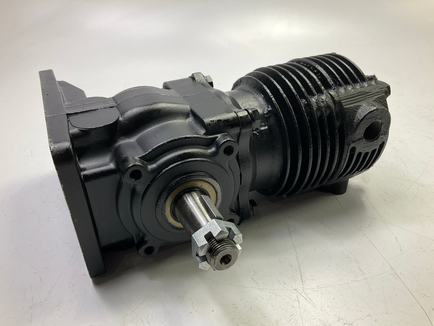REMAN. Haldex KN85020X EL850 Air Brake Compressor