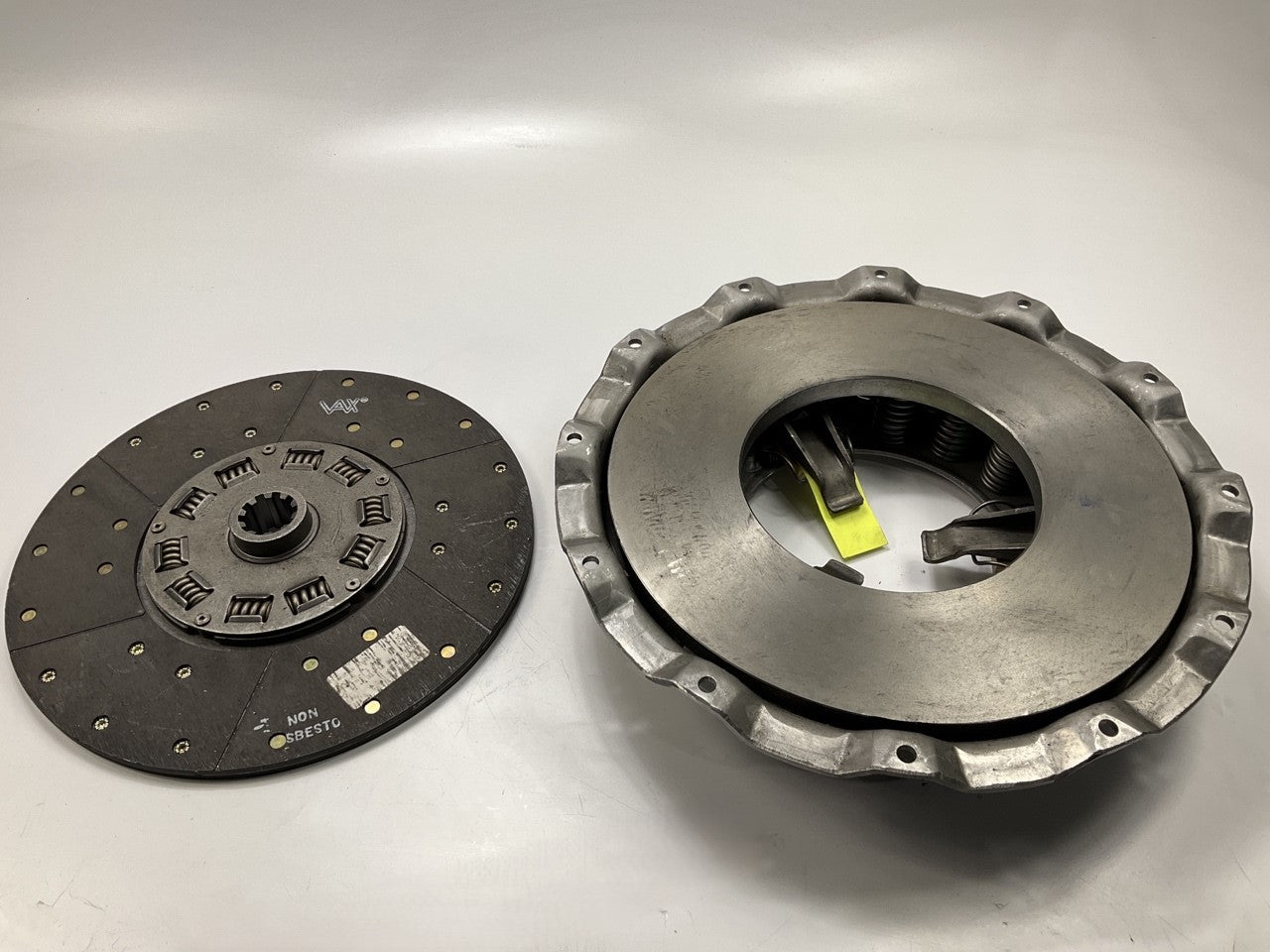 Reman. Haldex RC1047604X Push Type, Single Plate, 14'' Clutch Kit, 1.5''-10 Spline
