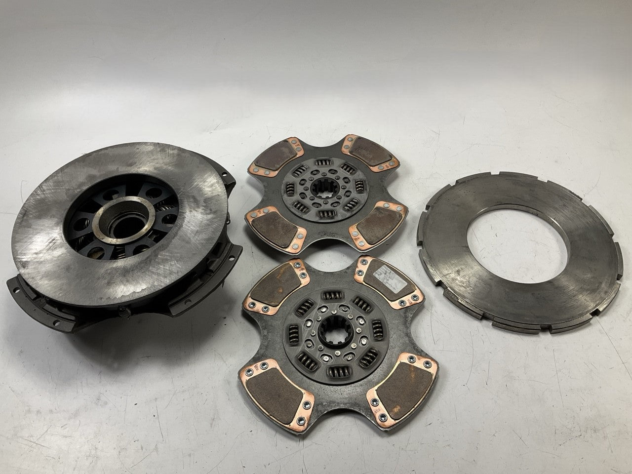 Reman Haldex RC390DCX Clutch Kit 14 X 2 Damp Ceramic, 2.937 Recess Flywheel
