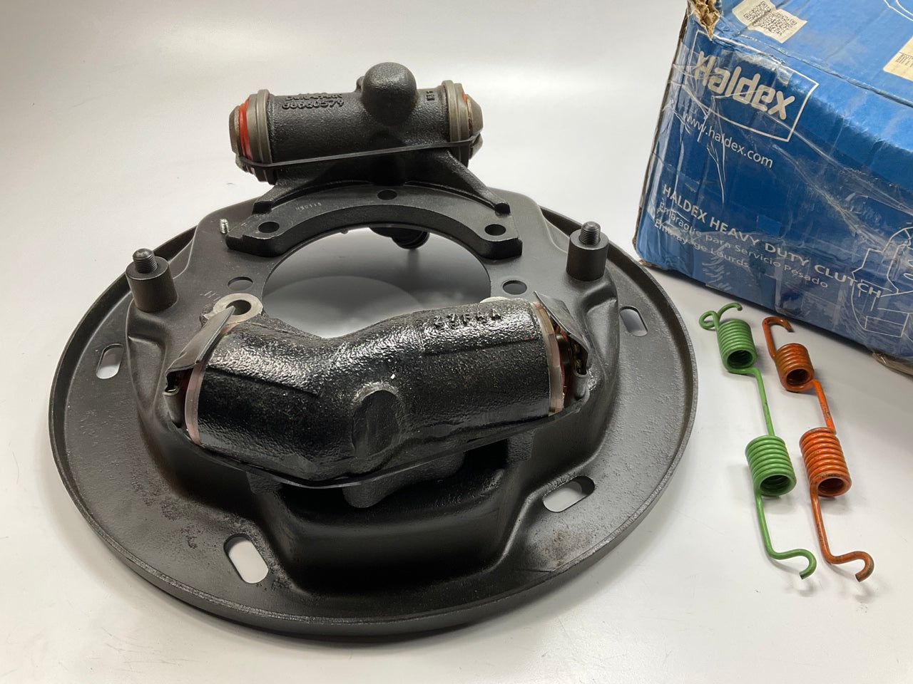 Haldex RH203262X Left 6''/7'' Brake Backing Plate W/ Cylinders Lucas Girling Ford