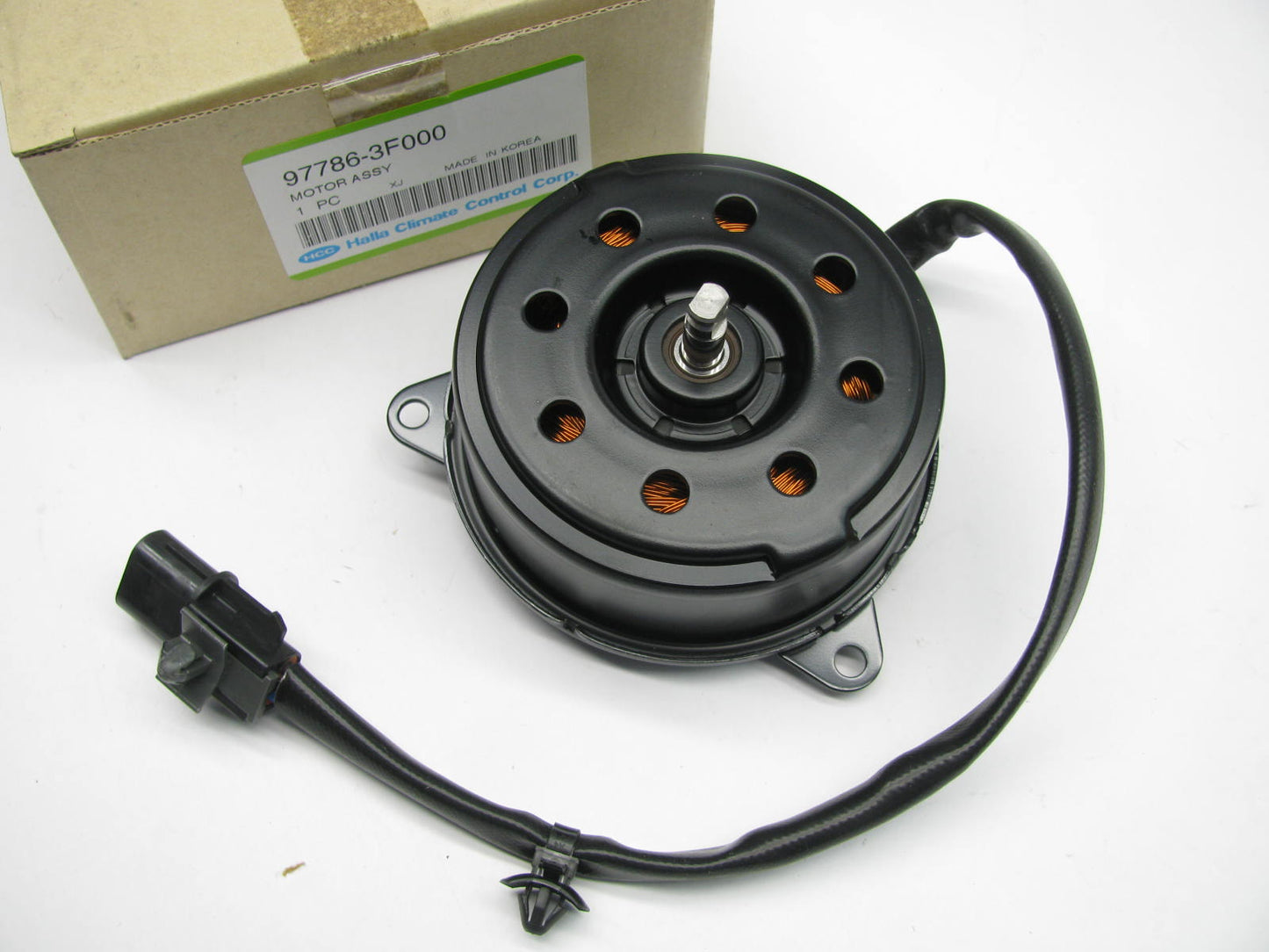 Halla Climate Control 97786-3F000 Radiator Fan Motor For 2004-2006 Kia Amanti