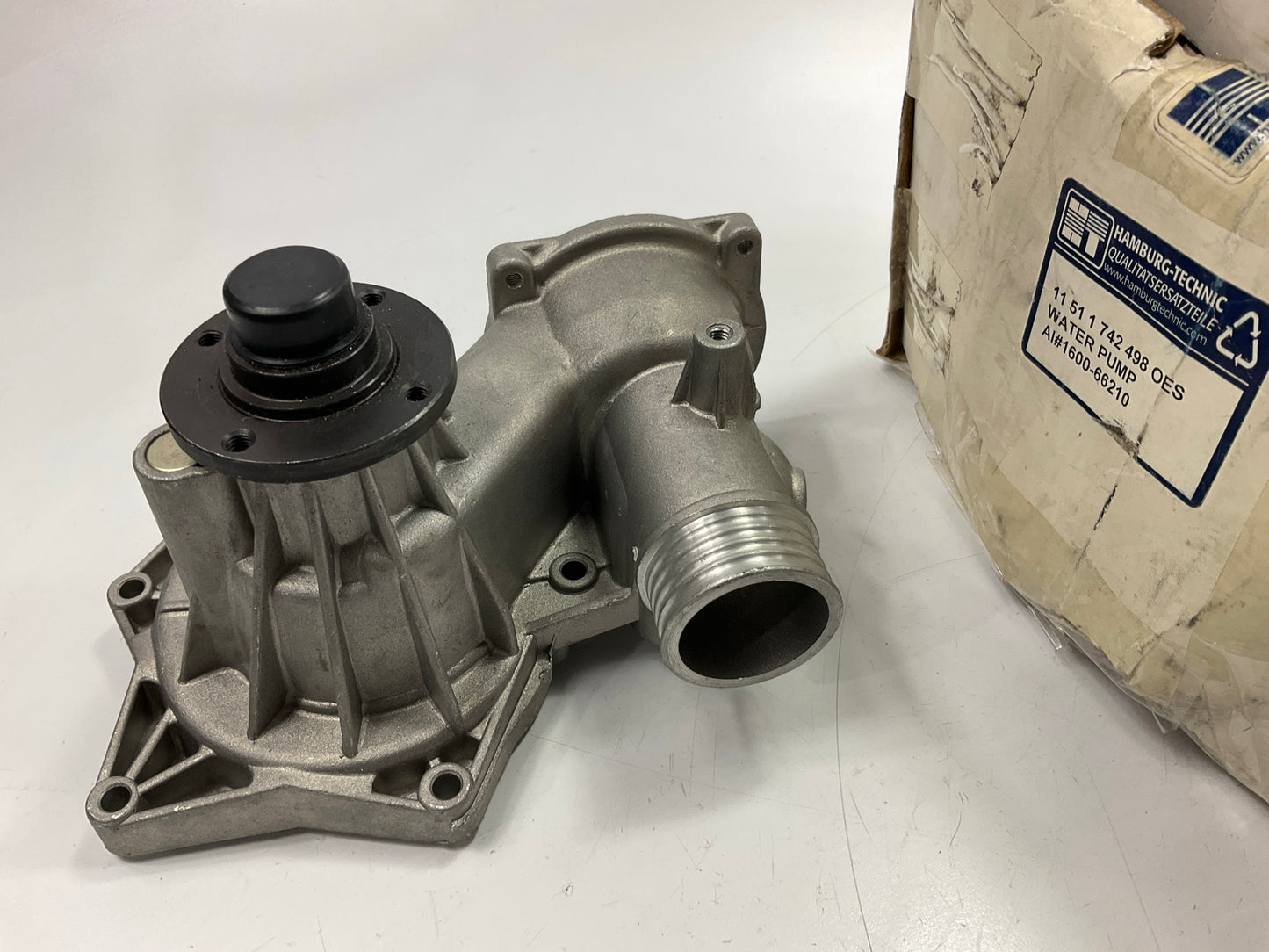 Hamburg-technic 11511742498 Water Pump 93-95 BMW 740i 740iL 94-95 BMW 530i 340i