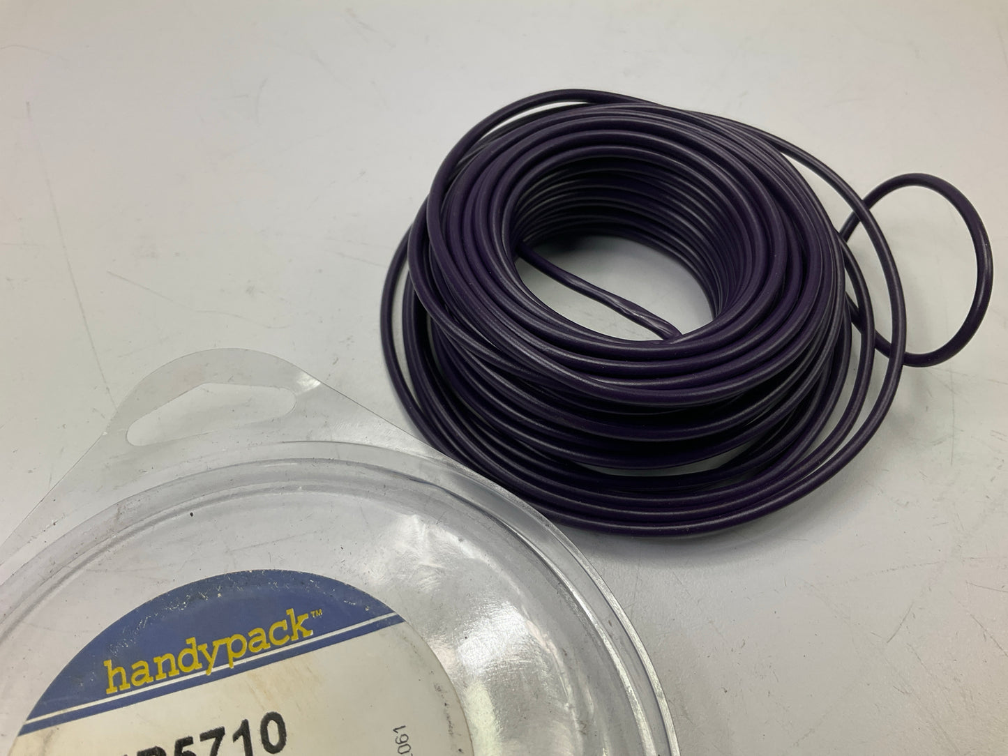 Handypack HP5710 Primary Auto Wire (Power) 16 Gauge, 30 Feet, Purple