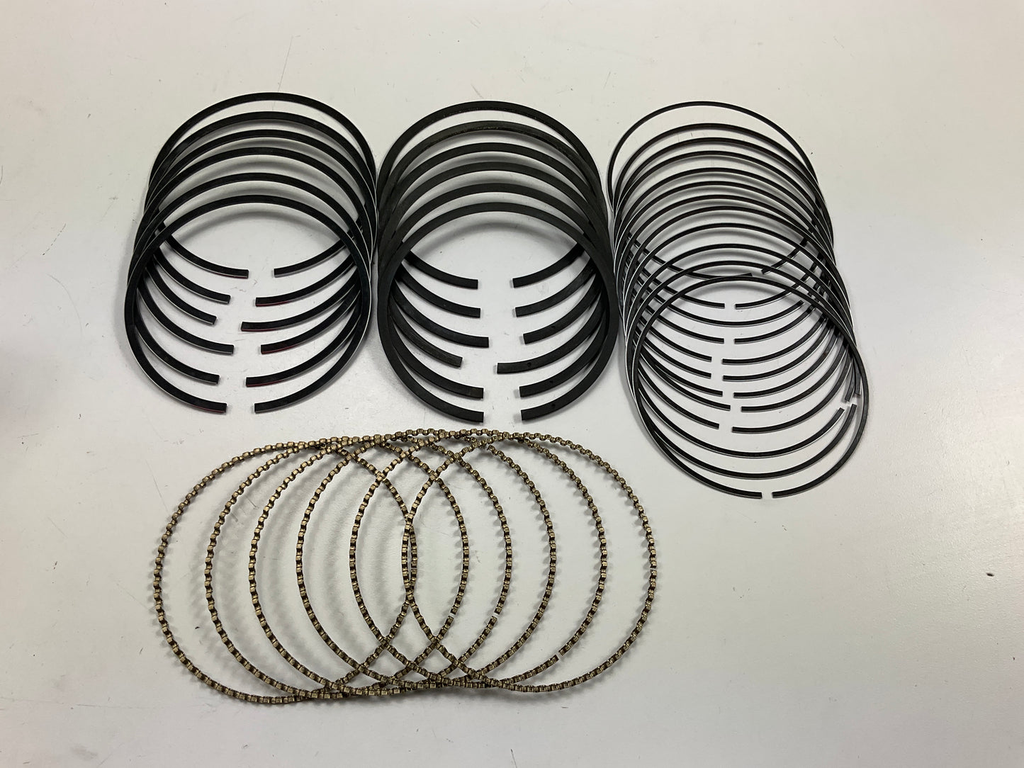 Hastings 2C4670 Engine Piston Rings - Standard For 1991-2005 Mitsubishi 6G72