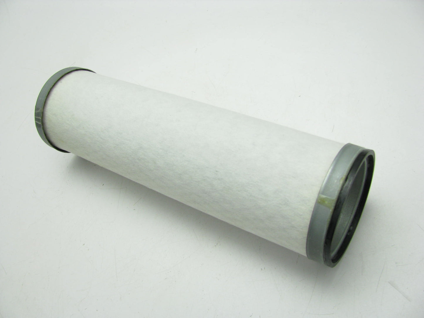 (2) Hastings AF586 Air Filters Replaces CA2565SY 46333 A43400 LAF3707 AF1766