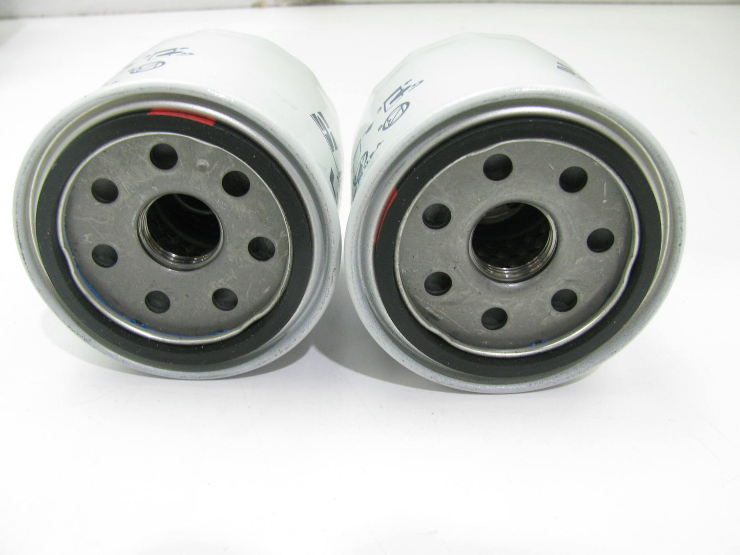 (2) Hastings LF585 Engine Oil Filter