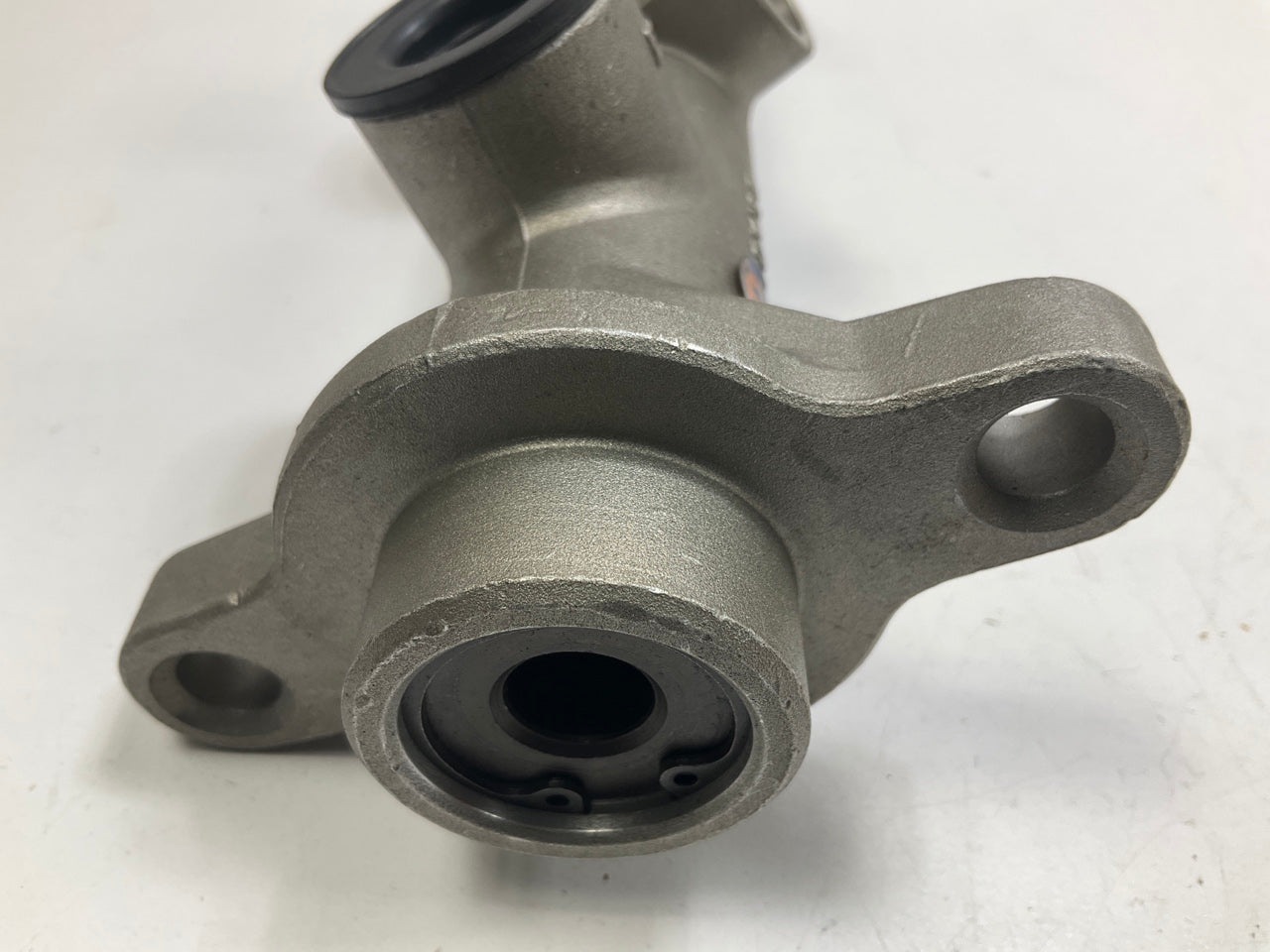 REMAN. Hastings MC4008 Brake Master Cylinder