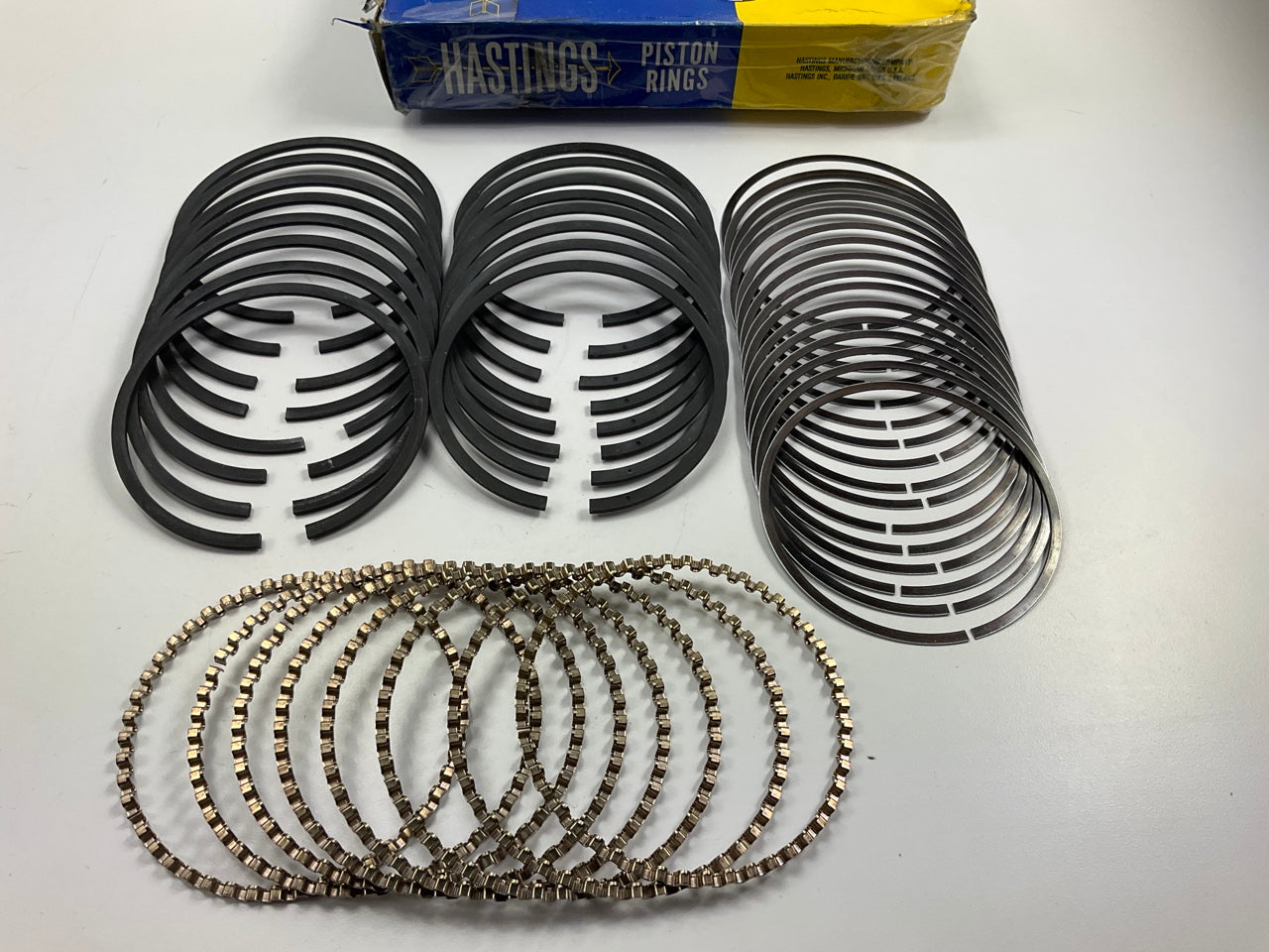 Hastings SR4519-030 Piston Rings .030'' International V392 V401 MV404 MV446 V461