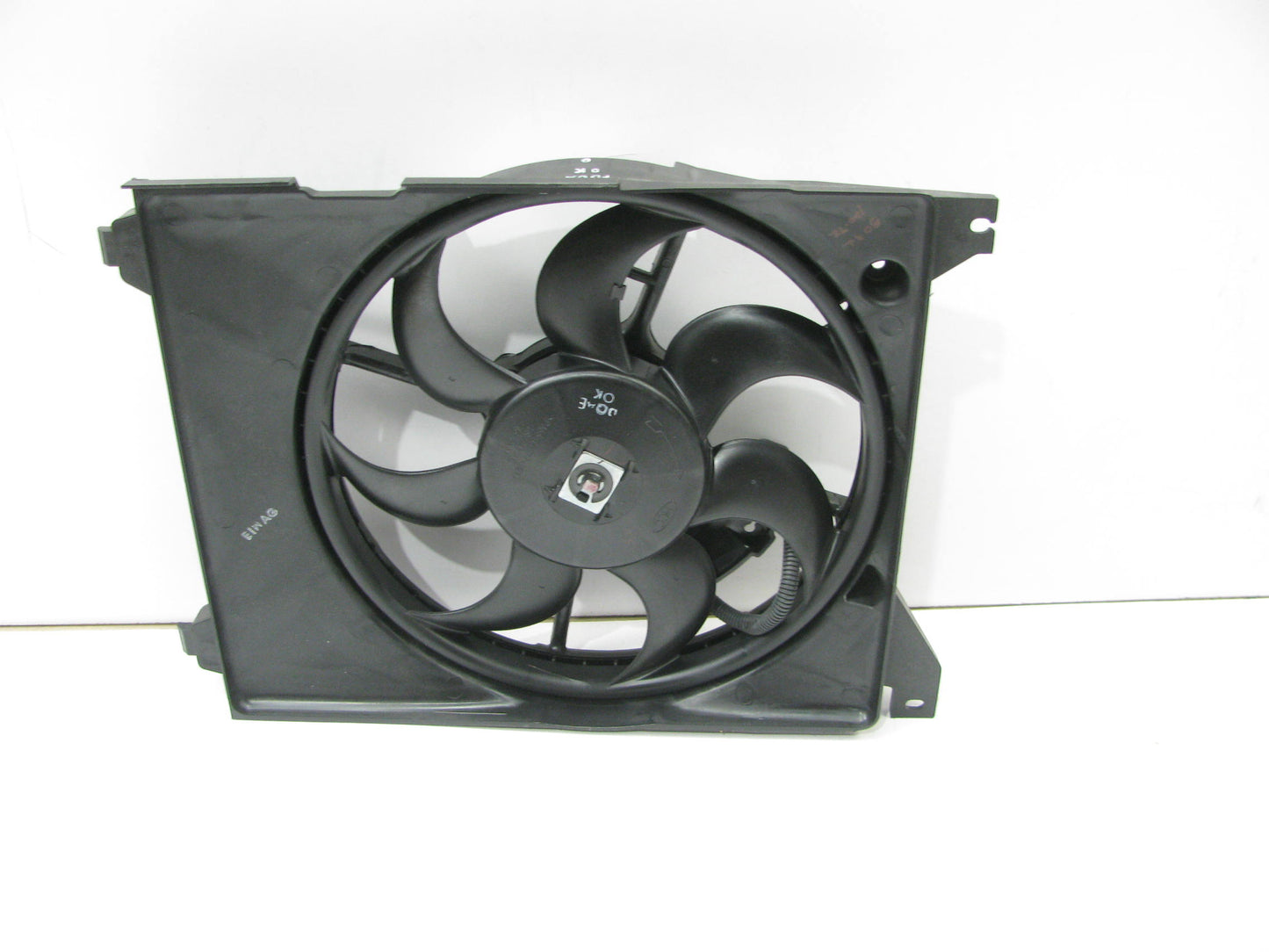 HCC B100CG6LA01P A/C Condenser Fan Assembly For 2007-2009 Kia Amanti