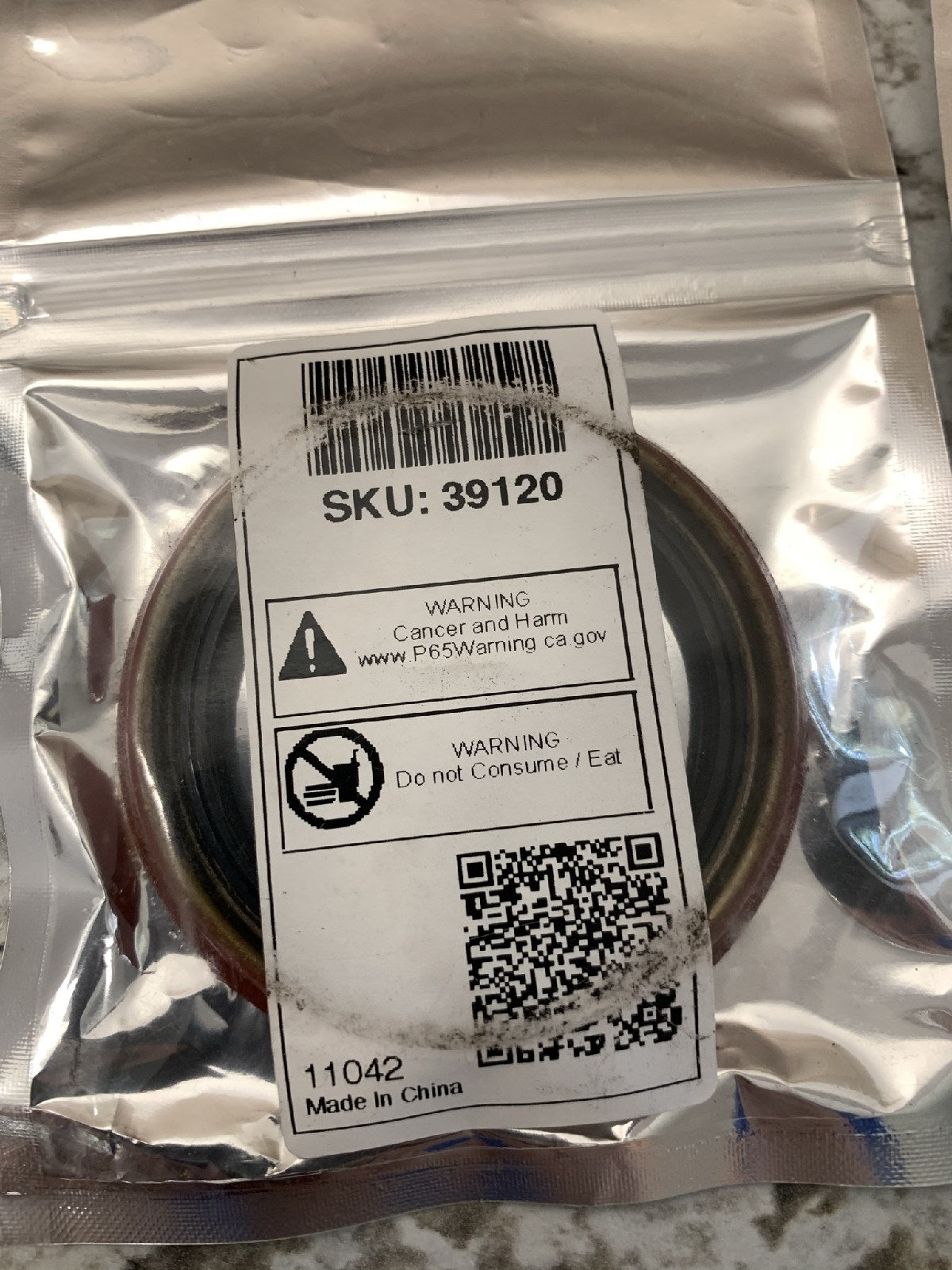 (2) Helix 39120 Wheel Seals