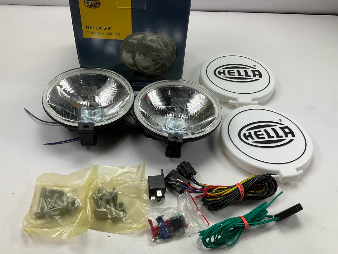 HELLA 005750952 500 Series 6'' Driving Lamp Driving Lights Kit, Clear