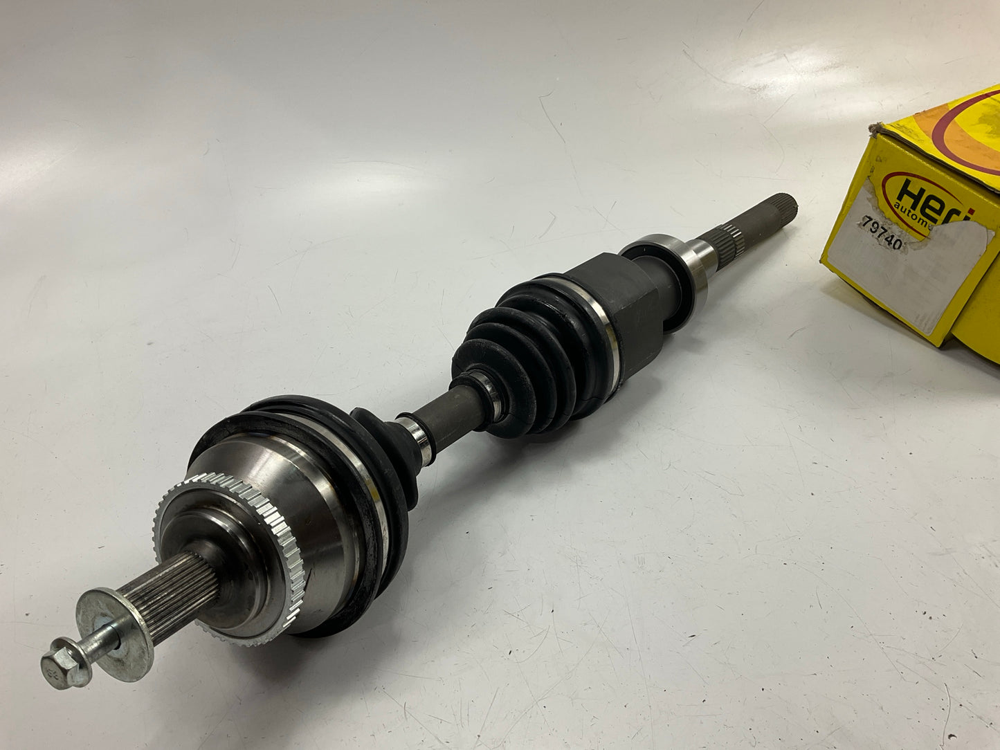 Heri 79740 Front Right CV Axle Shaft W/ Viscous Clutch For 1999-2003 Volvo S80