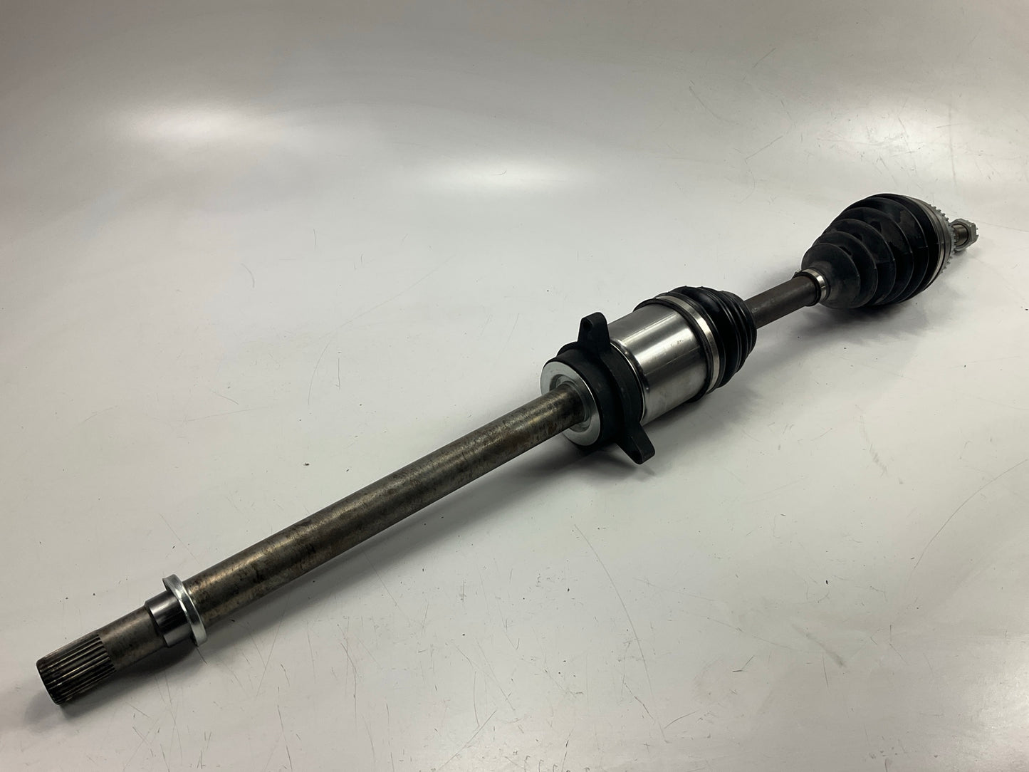 Heri NCV53582 Front Right CV Axle For 2002-04 Nissan Altima Auto Trans