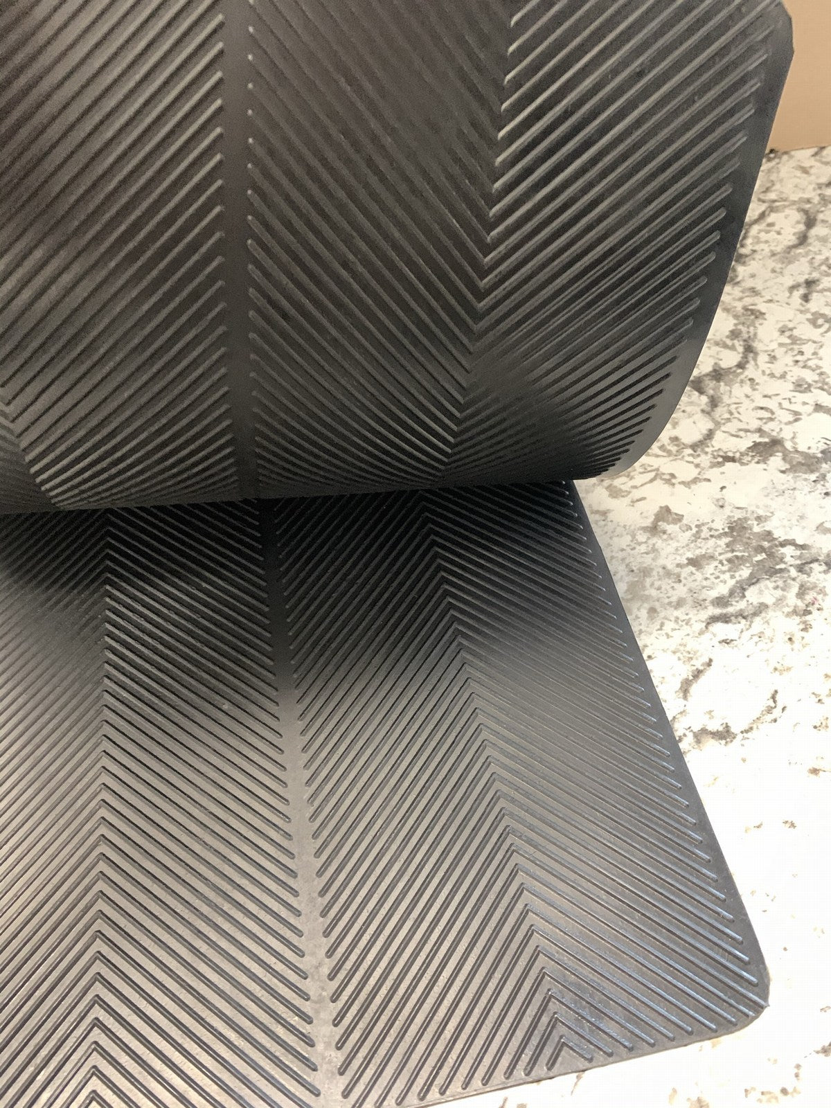 Highland Group 10073 Splash Guards / Mud Flaps 18''x12'', For Front Or Rear Fender
