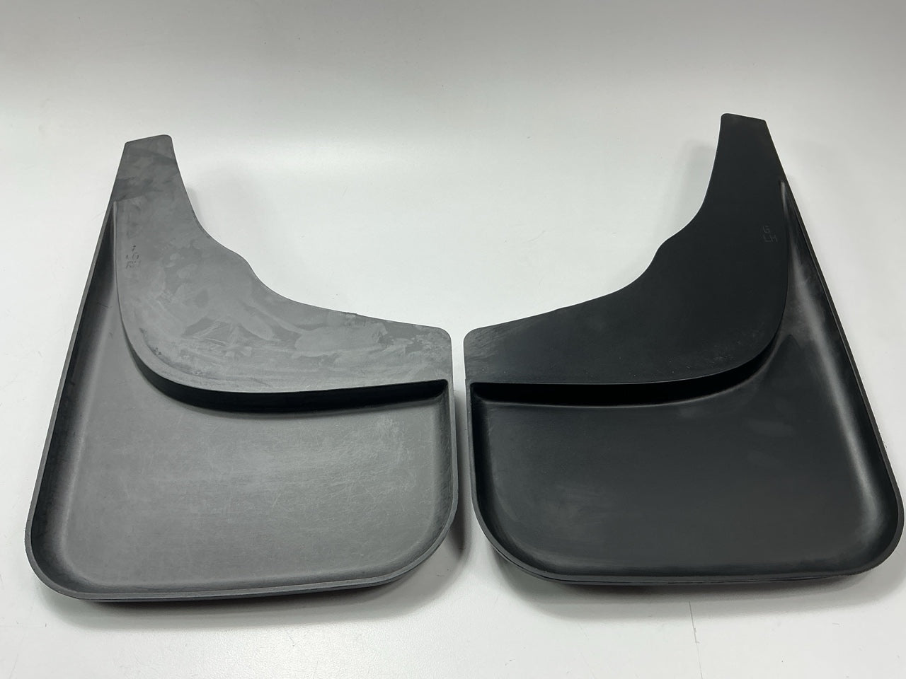 Highland Group 11051 Uuniversal Splash Guards / Mud Flaps 15''x9'', Made In USA