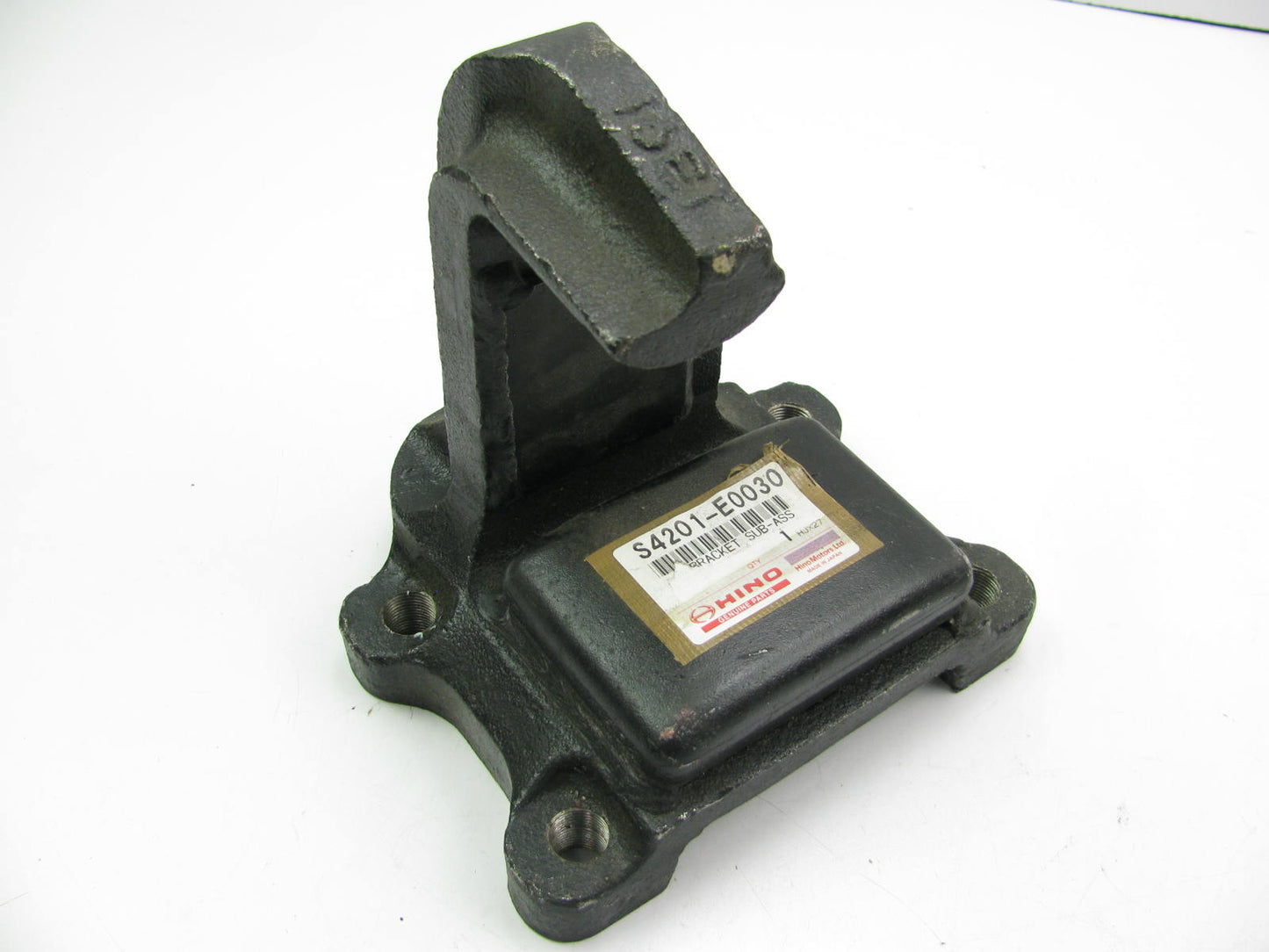 NEW - OEM Hino S4201-E0030 Bracket Assembly