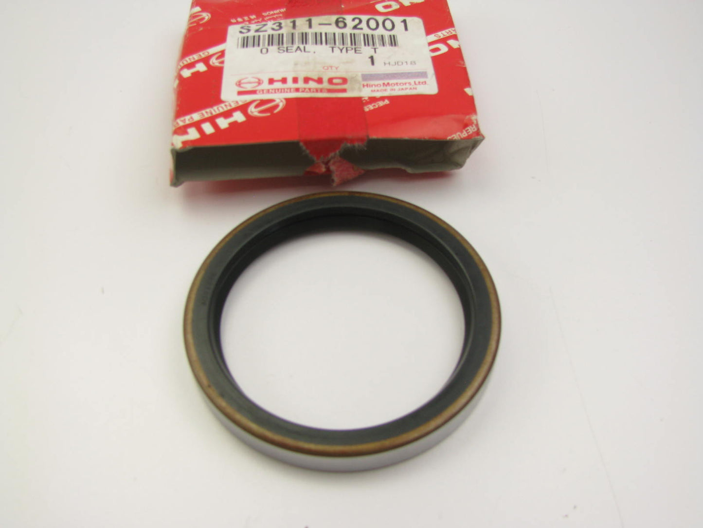 NEW - OEM Hino SZ31162001 Oil Seal - Type T