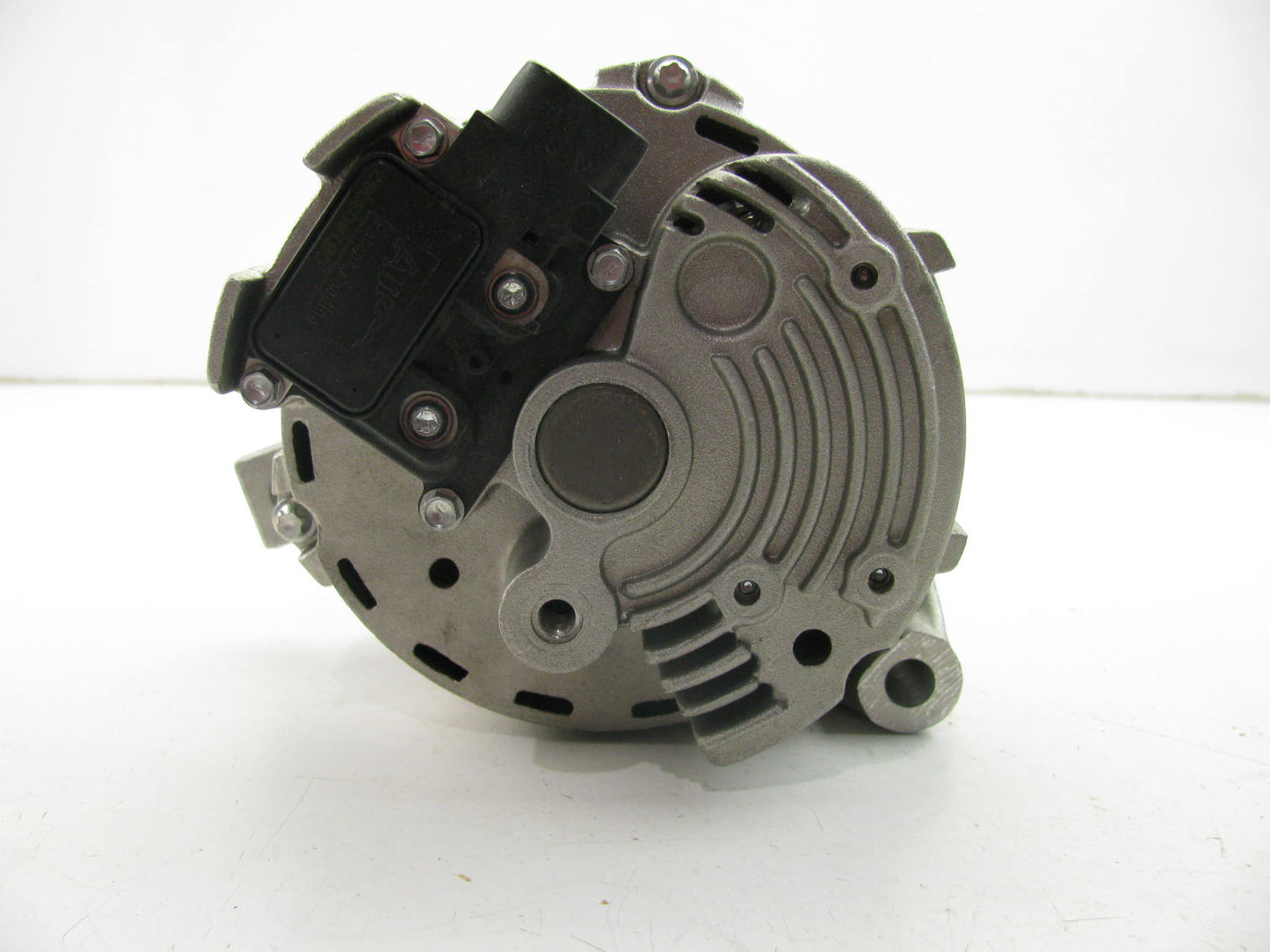 Hitachi 019-8185-0 Remanufactured Alternator - 65 Amp