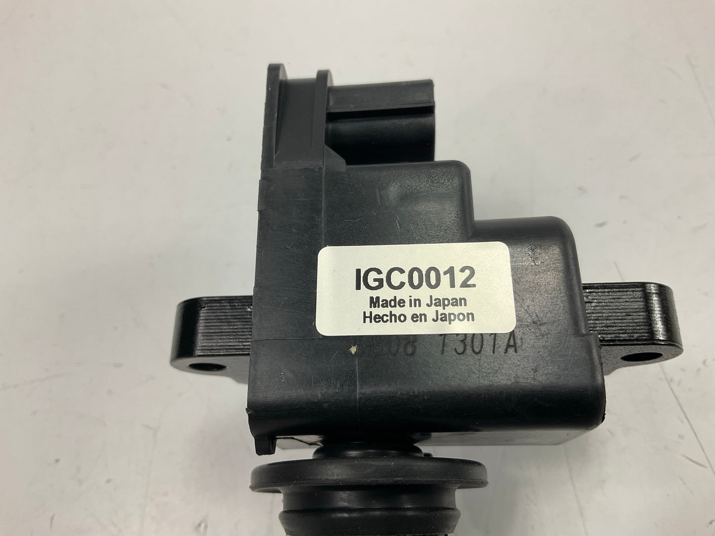 Hitachi IGC0012 Right Ignition Coil For 1995-1999 Nissan Maxima, 96-99 I30