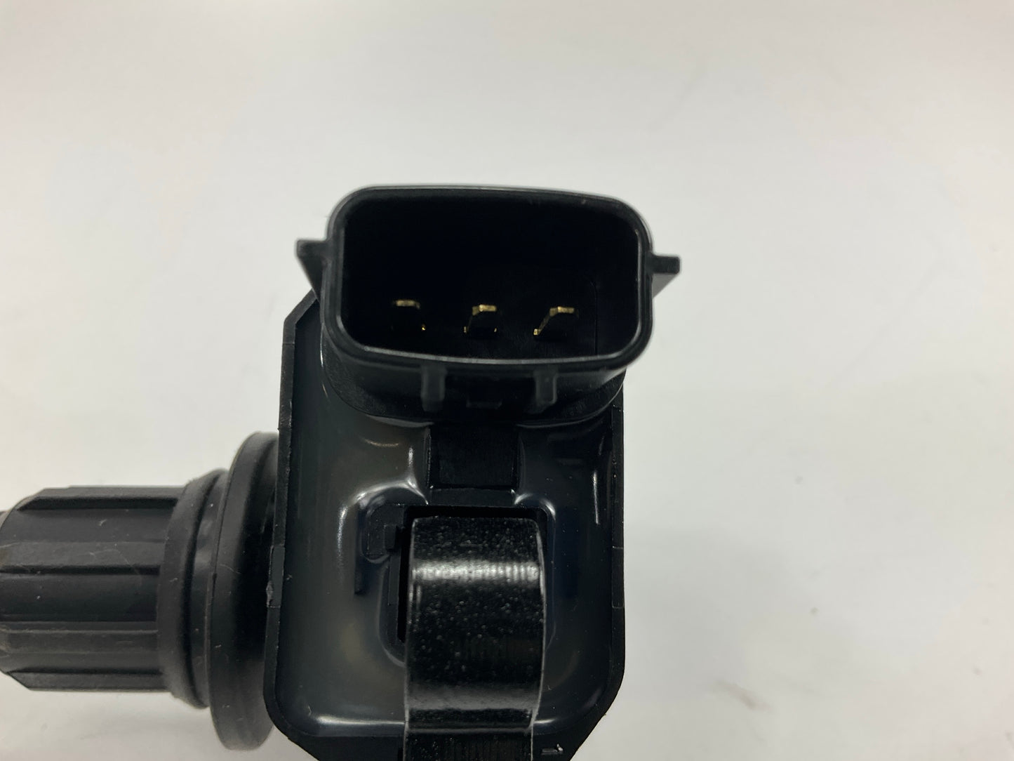 Hitachi IGC0015 Left Bank Ignition Coil, Made In Japan For 1995-1999 Maxima