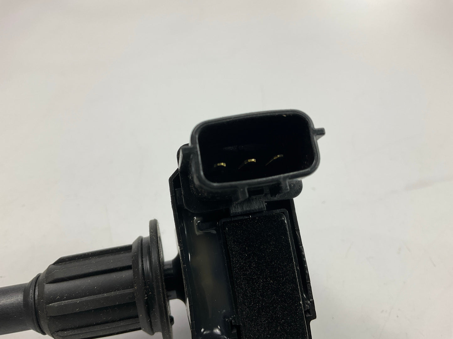 Hitachi IGC0026 Left Bank Ignition Coil For 00-01 Nissan Maxima, Made In Japan