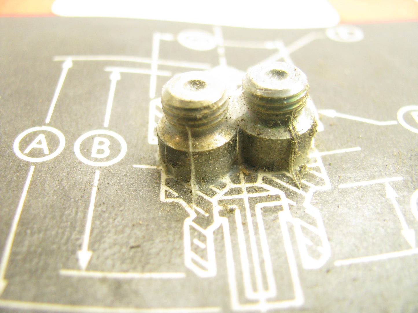 122-61 - Carburetor Standard Main Jets 1/4-32 Thread .060'' Jet Size