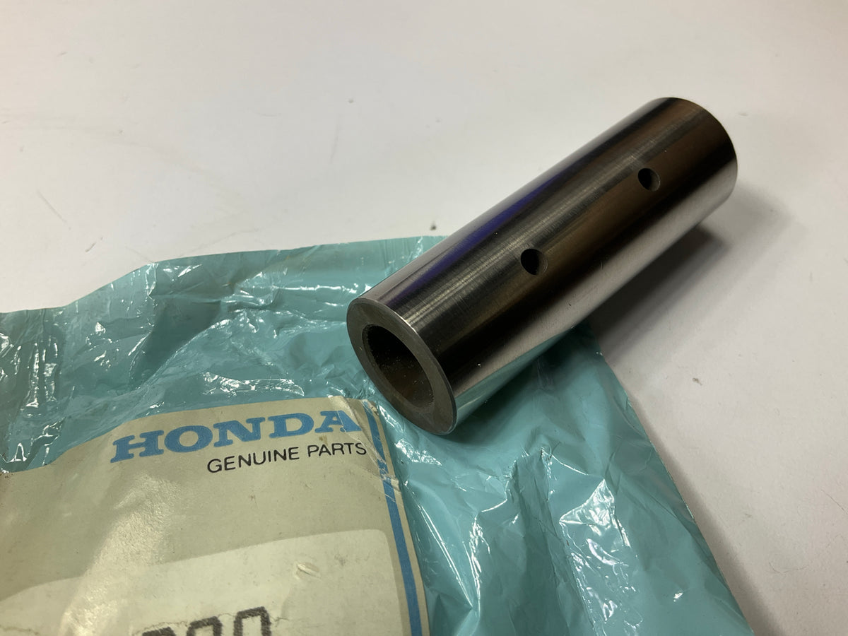NOS Genuine OEM Honda 14632-PJ7-000 Engine Intake Rocker Shaft ''B''