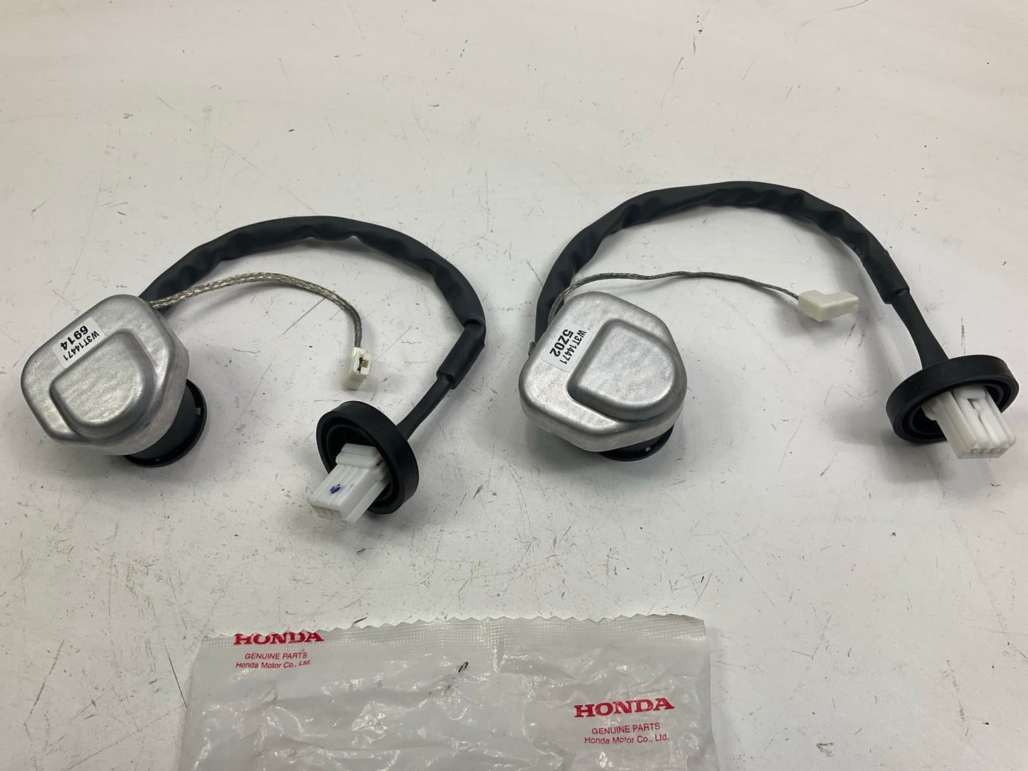 (2) NEW OEM Honda 33129-S2A-J01 High Intensity Discharge (HID) Headlight Igniter