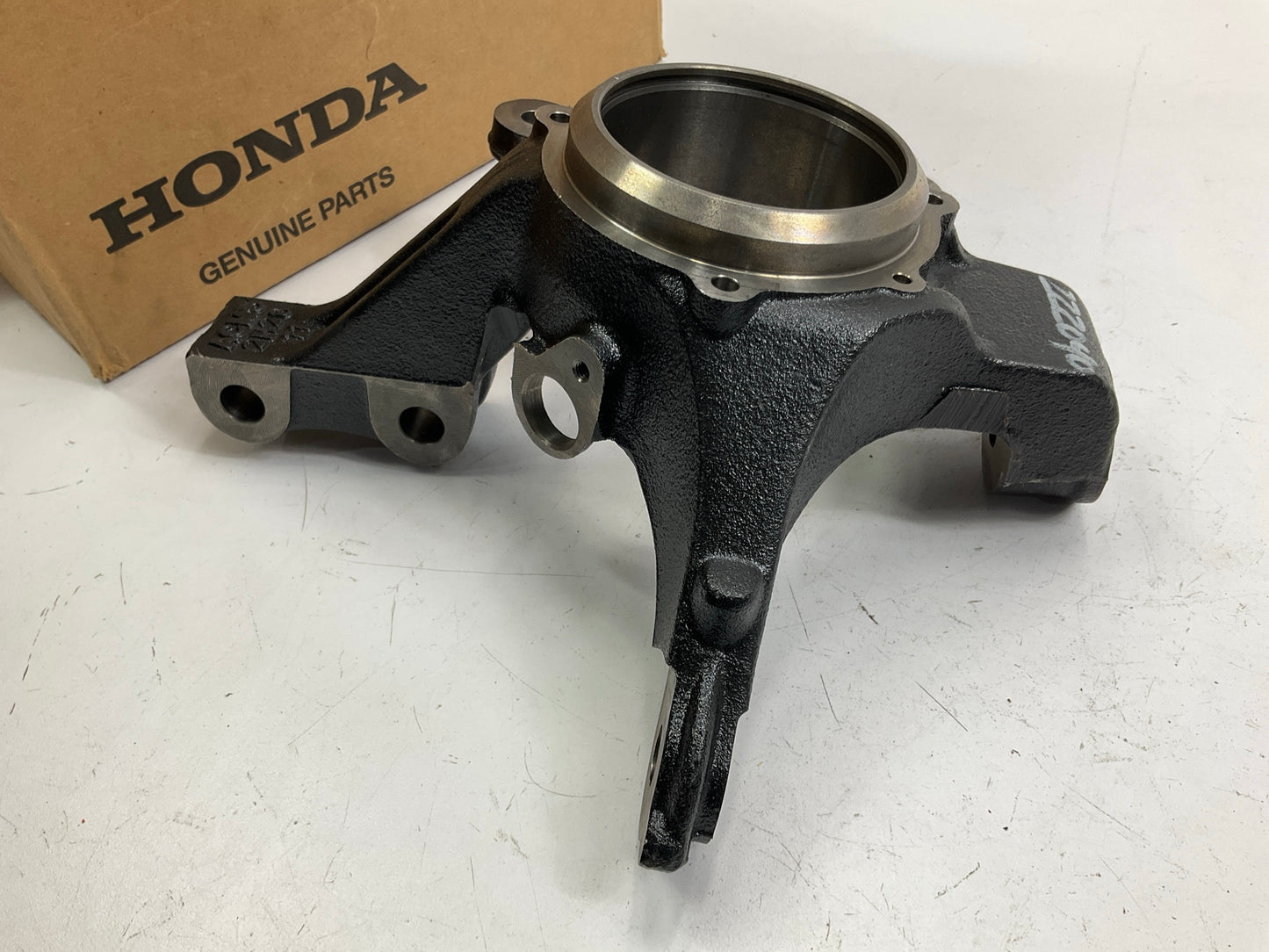 OEM Honda 51211-S0X-A01 Front Right Steering Knuckle For 1999-2004 Honda Odyssey