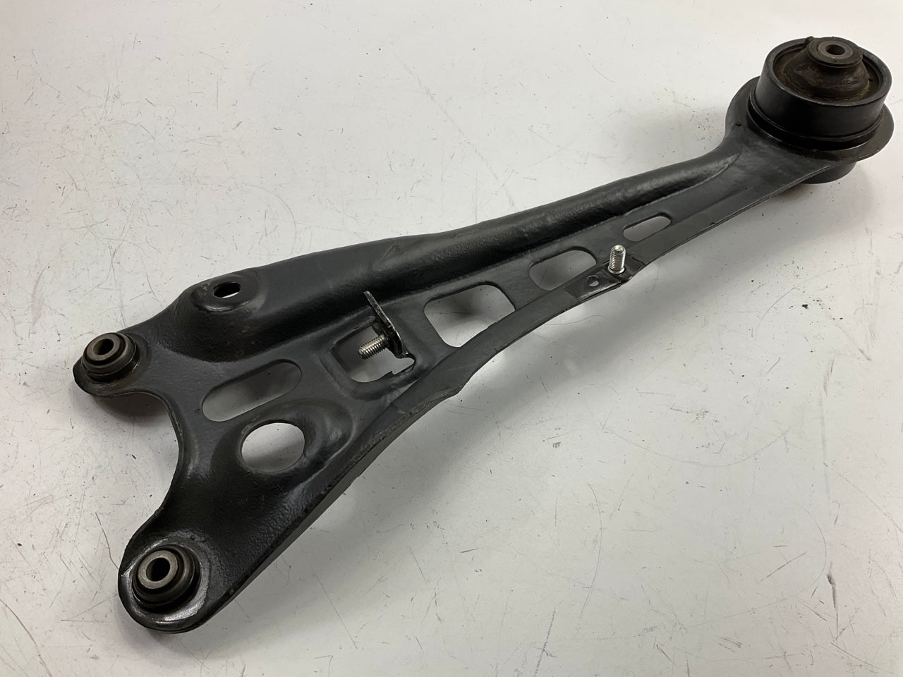 NEW - OEM 52372-SV7-305 Rear Left Trailing Arm For 1995-1997 Honda Accord EX LX
