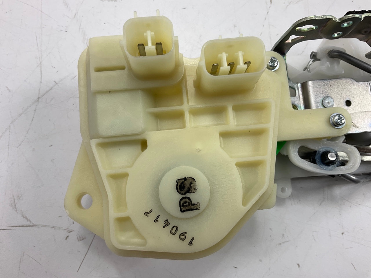 NEW - OEM 72150-SAA-G22  Front Driver Side Door Latch For 2007-2008 Honda Fit