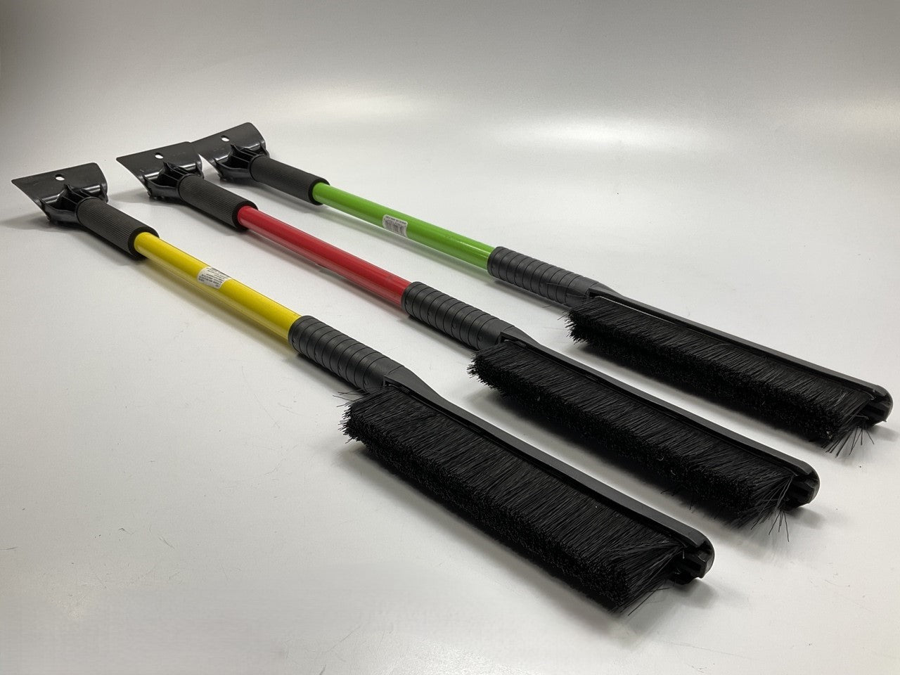 10 PACK - Hopkins 13024  32'' Snow Brush With Ice Chisel