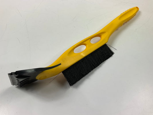 Hopkins 16024 YELLOW SubZero 21'' Ice Ripper Snowbrush & Ice Scraper Combo