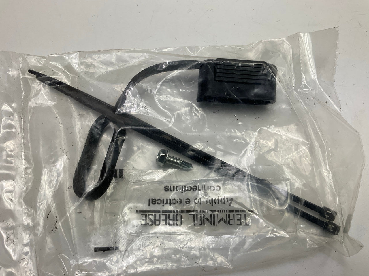 Hopkins 40475 Trailer Wiring Harness Connector Kit - 2005-2007 Ford Freestyle