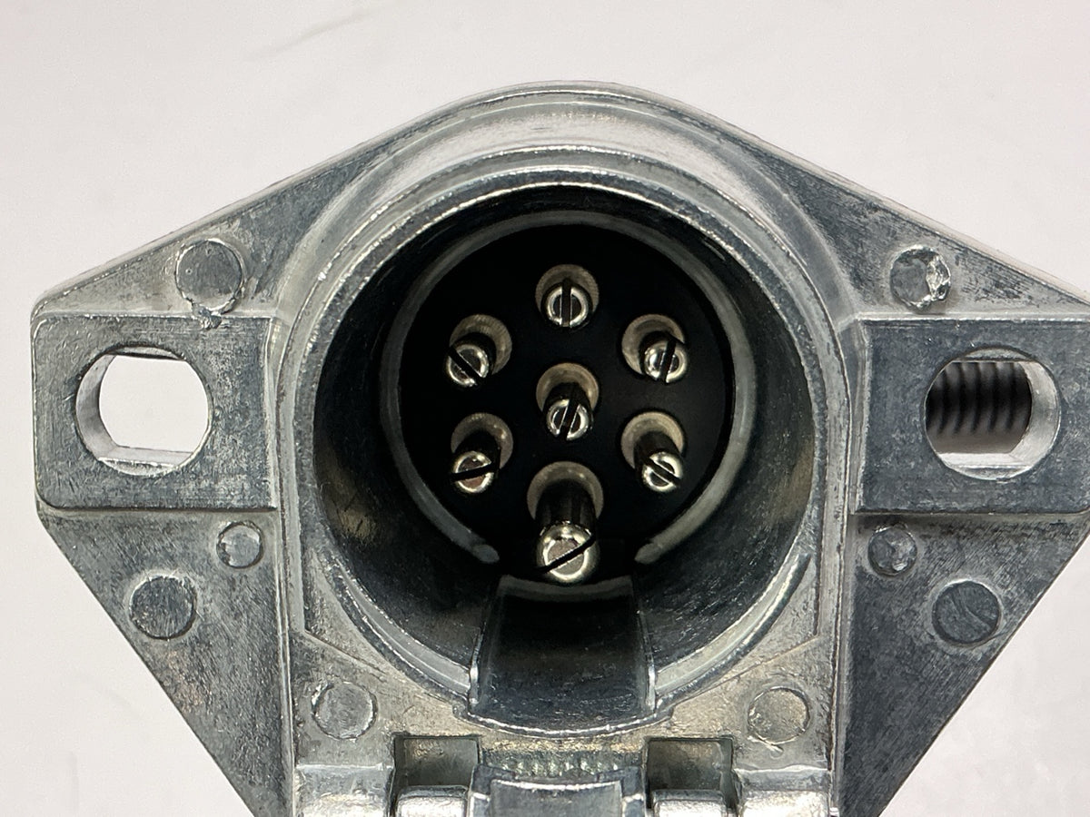 Hopkins 40777 7-pole Round RV Blade 7-pin Trailer Connector Plug-in Harness
