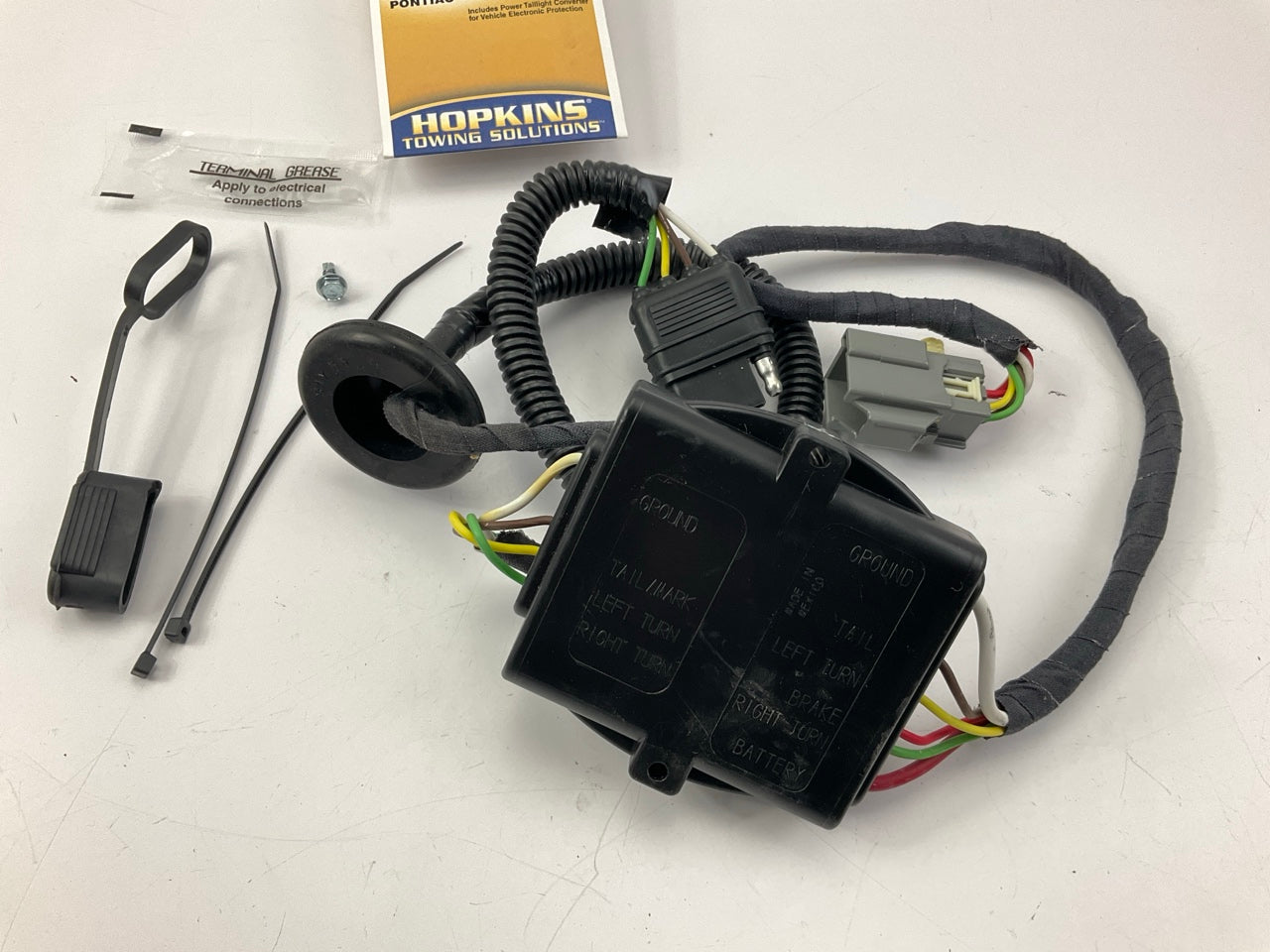 Hopkins 41235 Trailer Wiring Harness Connector Kit - 2005-2006 Chevrolet Equinox