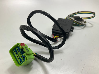 MISSING SCREW - Hopkins 42535 Plug-In Simple Vehicle To Trailer Wiring Connector