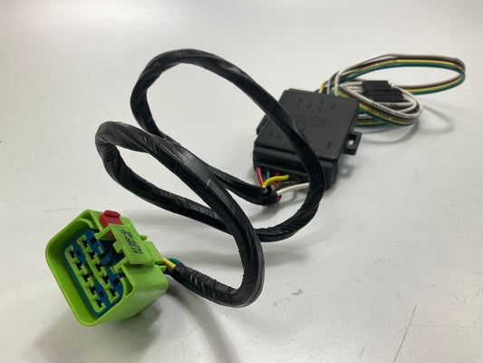 MISSING SCREW - Hopkins 42535 Plug-In Simple Vehicle To Trailer Wiring Connector