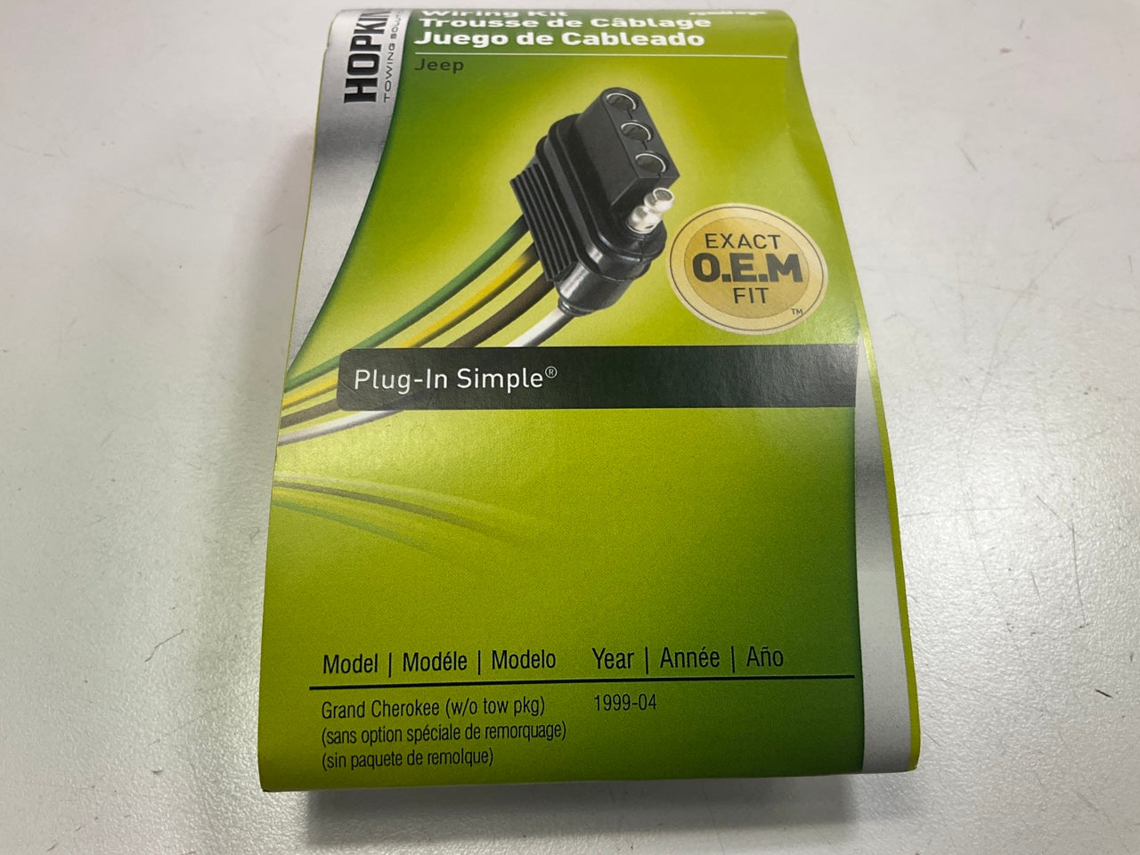 MISSING SCREW - Hopkins 42535 Plug-In Simple Vehicle To Trailer Wiring Connector