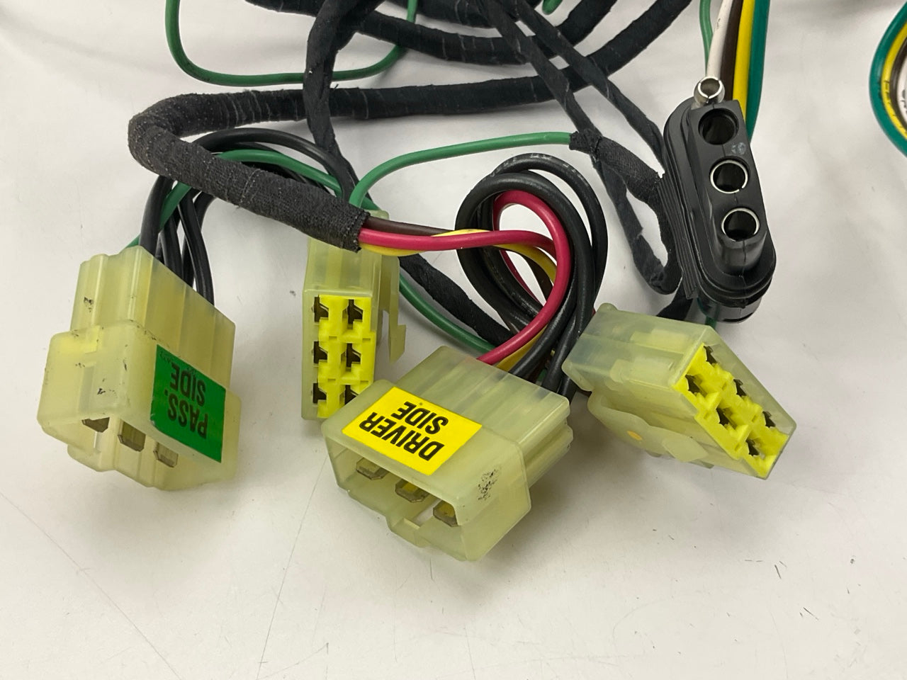 Hopkins 43315 Wiring Harness  Trailer Connector Kit For 1995-2004 Toyota Tacoma